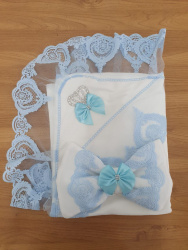 Плед кружевной с бантом голубой